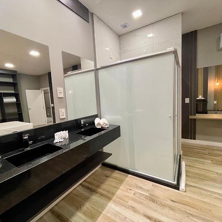 Eleganz Suites กรามาโด ภายนอก รูปภาพ